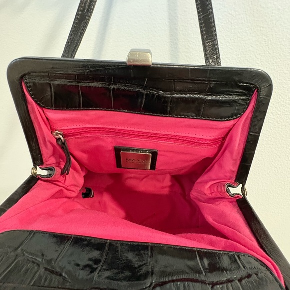 Unique Vintage Sleek Black Crocodile-Embossed Hand  Bag - Picture 9 of 14